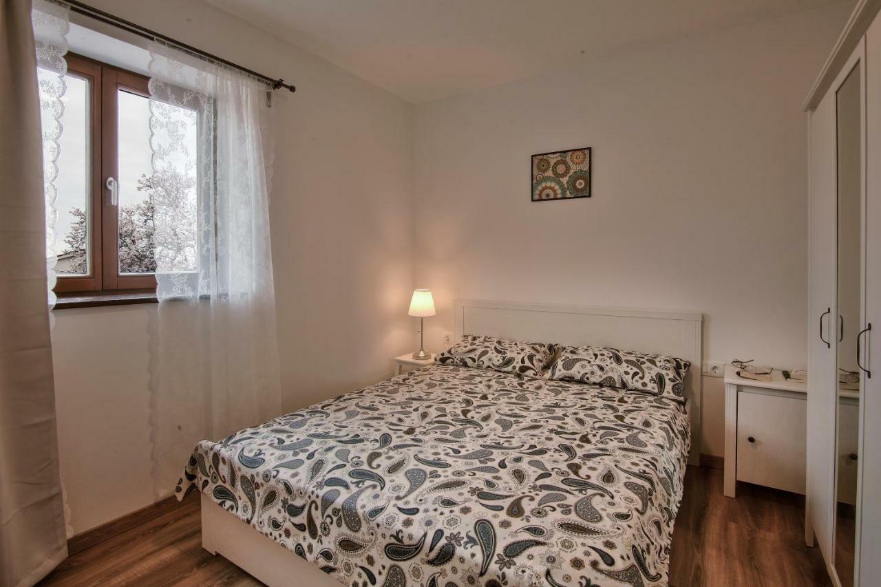 Apartments Tiny Garden Medulin Zewnętrze zdjęcie
